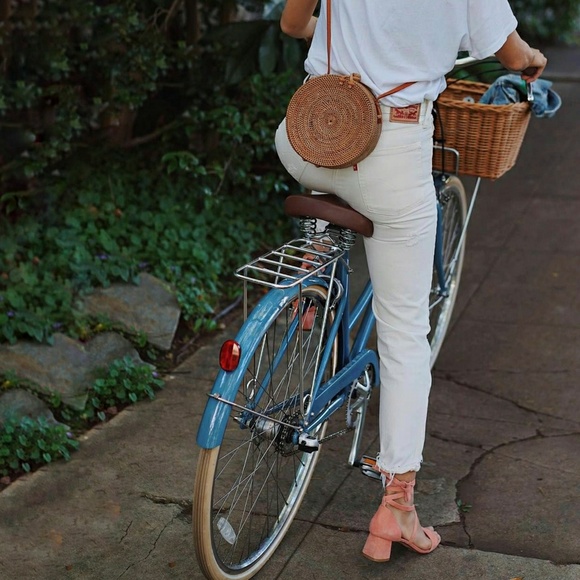 Rattan Round Straw Bag - Picture 4 of 8